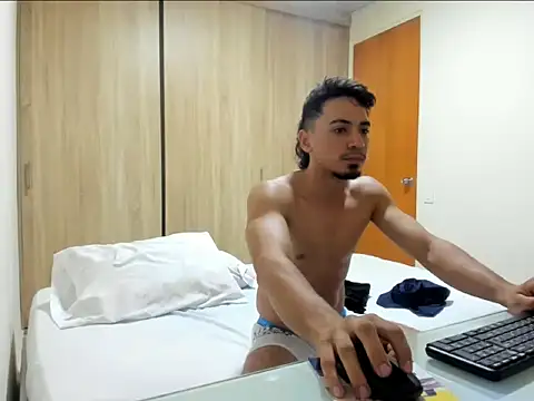 Snapshot of bbenboxer chatting on 18, 11, 2025 bbenboxer online show from 18, 11, 2025