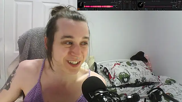 Snapshot of AdonisBlossoms chatting on 21, 5, 2026 AdonisBlossoms online show from 21, 5, 2026