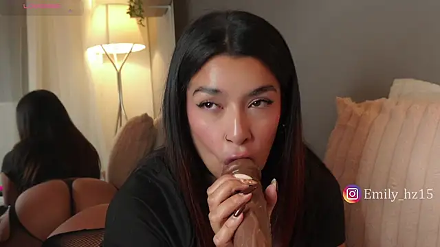 Missemily 11 online show from 19, 5, 2026