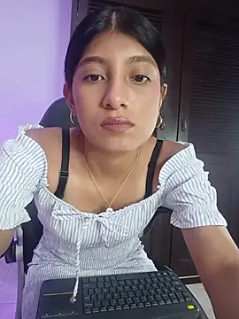 Snapshot of YeseniaRodriguez3 chatting on 23, 7, 2026 YeseniaRodriguez3 online show from 23, 7, 2026