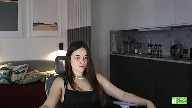 Snapshot of amelie_shine chatting on 30, 10, 2025 amelie shine online show from 30, 10, 2025