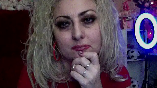 xHot Amazonq online show from 2, 2, 2026