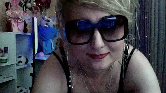 xHot Amazonq online show from 29, 3, 2026