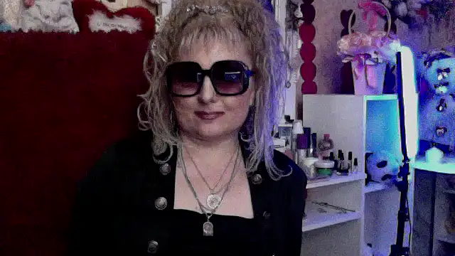 xHot Amazonq online show from 27, 4, 2026