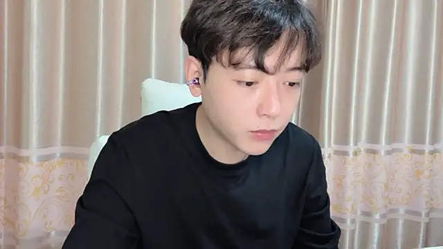 xiaoxiao1025 online show from 4, 11, 2025