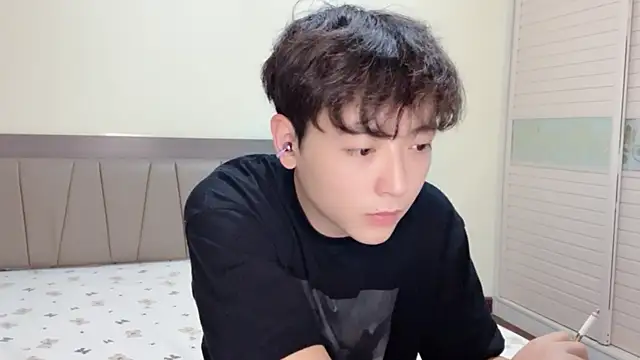 xiaoxiao1025 online show from 8, 11, 2025