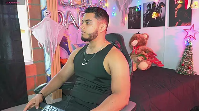 Tiler wolker online show from 14, 12, 2025