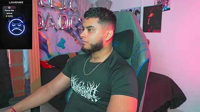 Tiler wolker online show from 9, 4, 2026