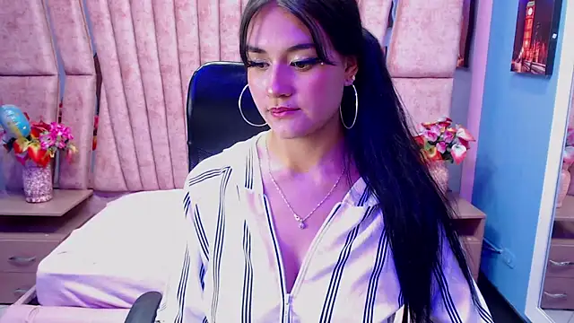 Charlotte Rosy online show from 4, 11, 2025