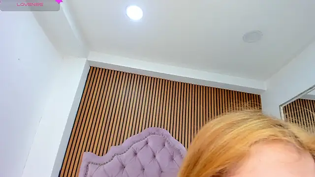 JanneBlossom  online show from 16, 11, 2025