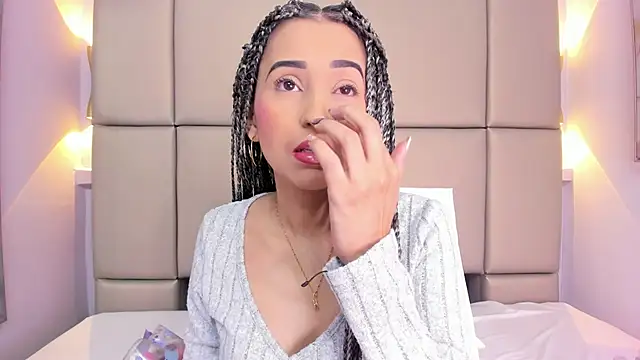 violett rabbit  online show from 17, 11, 2025