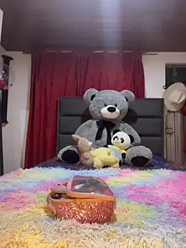 Im Saraaaa online show from 14, 4, 2026