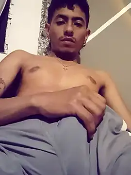 SkinniYamo online show from 6, 3, 2026