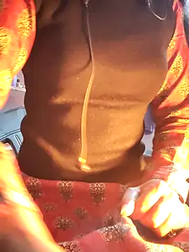 Hot-Rubyy online show from 17, 12, 2025