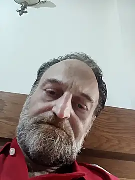 Snapshot of uncutdad73 chatting on 26, 10, 2025 uncutdad73 online show from 26, 10, 2025