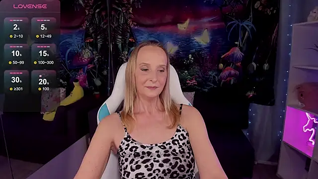 ScarlettPalmer online show from 4, 4, 2026