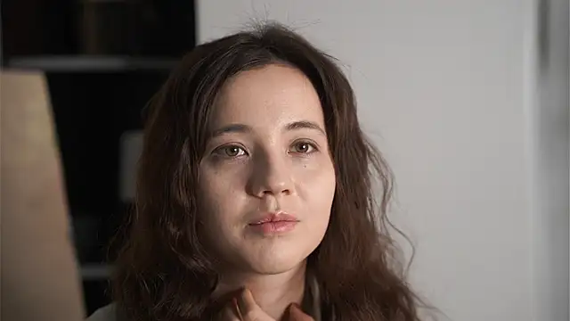 Snapshot of EmelineGarry chatting on 28, 10, 2025 EmelineGarry online show from 28, 10, 2025