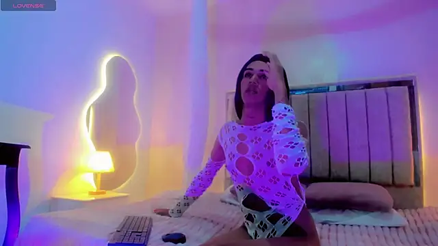 daniela acosta online show from 27, 10, 2025