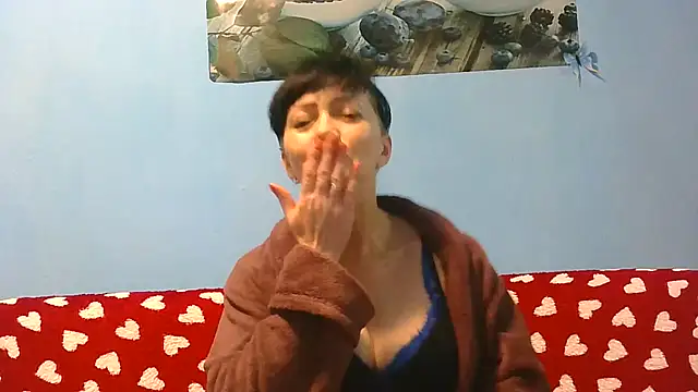 Snapshot of IffetLove42 chatting on 6, 6, 2026 IffetLove42 online show from 6, 6, 2026