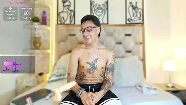 Andrew Haalls online show from 4, 12, 2025