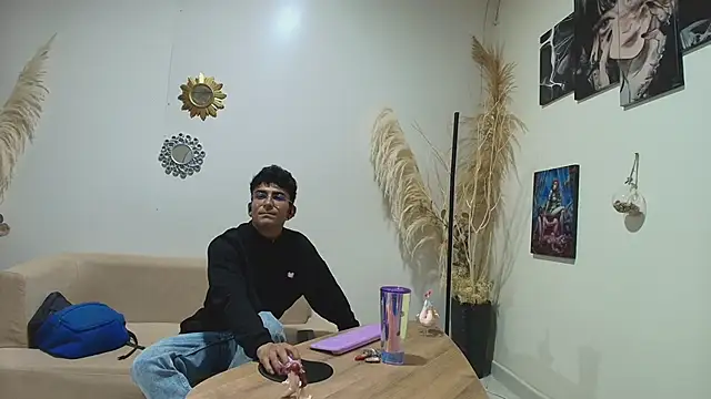 SexyAndresito22 online show from 5, 11, 2025