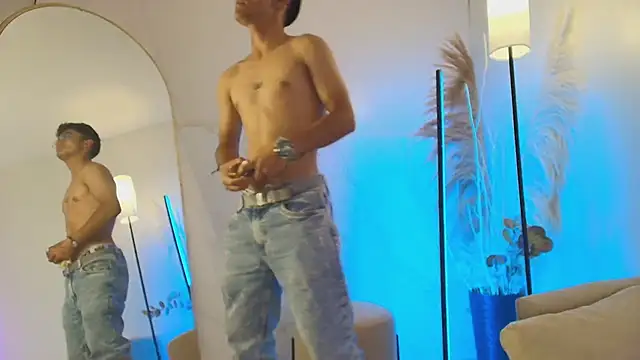 SexyAndresito22 online show from 6, 11, 2025