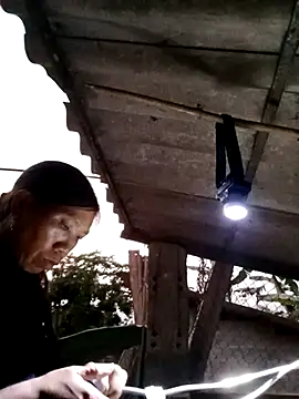 bella-la online show from 20, 12, 2025