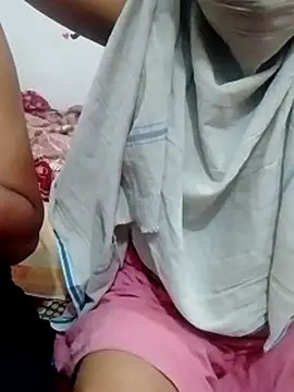 hot couple 000 online show from 27, 2, 2026