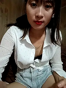 Em xinh01 online show from 12, 11, 2025