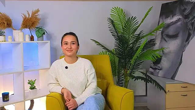 Snapshot of DianVolpe chatting on 28, 10, 2025 DianVolpe online show from 28, 10, 2025