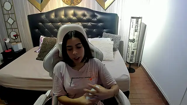 Snapshot of shirley_sweet_ chatting on 2, 11, 2025 shirley sweet online show from 2, 11, 2025