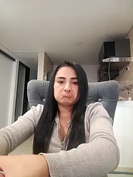 Snapshot of solandrea chatting on 27, 10, 2025 solandrea online show from 27, 10, 2025