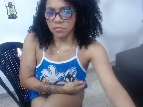 IsabellaMoretti  online show from 28, 10, 2025