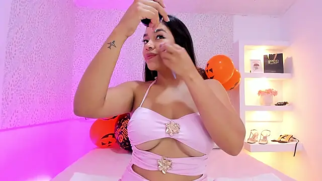 Snapshot of KatieBoison chatting on 1, 11, 2025 KatieBoison online show from 1, 11, 2025