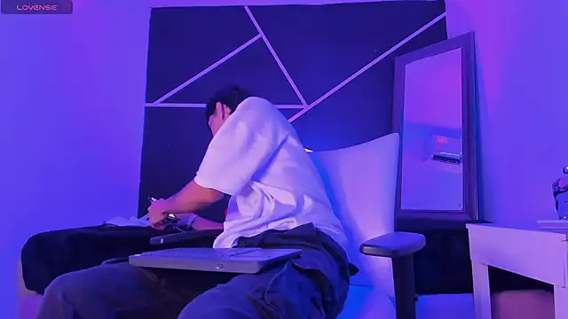 Snapshot of LIAM_STONNE_ chatting on 31, 10, 2025 LIAM STONNE online show from 31, 10, 2025