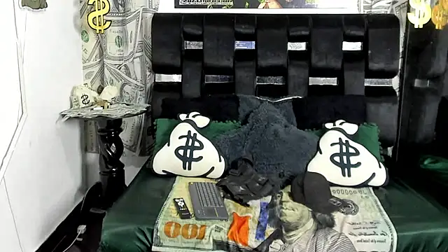 Snapshot of Latin_Duo13 chatting on 23, 11, 2025 Latin Duo13 online show from 23, 11, 2025