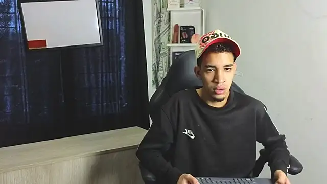 Snapshot of Latin_Duo13 chatting on 13, 2, 2026 Latin Duo13 online show from 13, 2, 2026