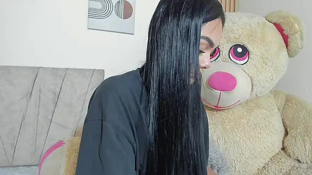 little emiily  online show from 21, 11, 2025