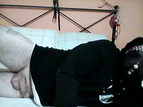 Snapshot of hekate_couple chatting on 4, 11, 2025 hekate couple online show from 4, 11, 2025