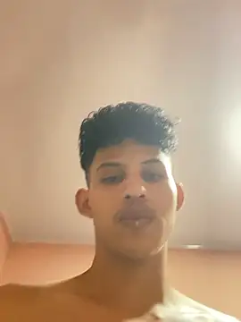 Snapshot of KamiSuarez chatting on 18, 1, 2026 KamiSuarez online show from 18, 1, 2026