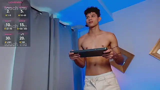 Snapshot of KamiSuarez chatting on 3, 2, 2026 KamiSuarez online show from 3, 2, 2026