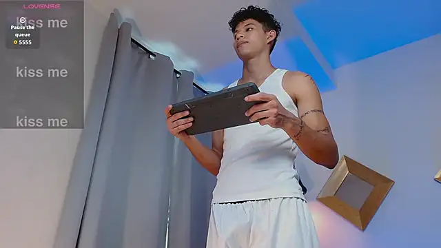 Snapshot of KamiSuarez chatting on 5, 2, 2026 KamiSuarez online show from 5, 2, 2026