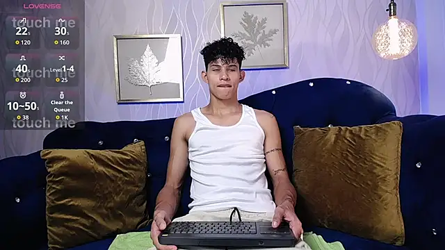 Snapshot of KamiSuarez chatting on 9, 2, 2026 KamiSuarez online show from 9, 2, 2026