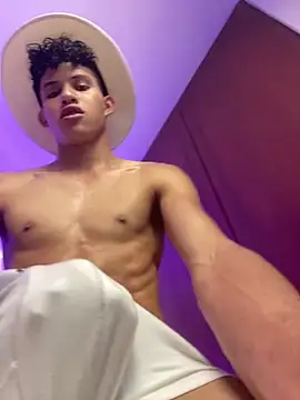 Snapshot of KamiSuarez chatting on 27, 2, 2026 KamiSuarez online show from 27, 2, 2026