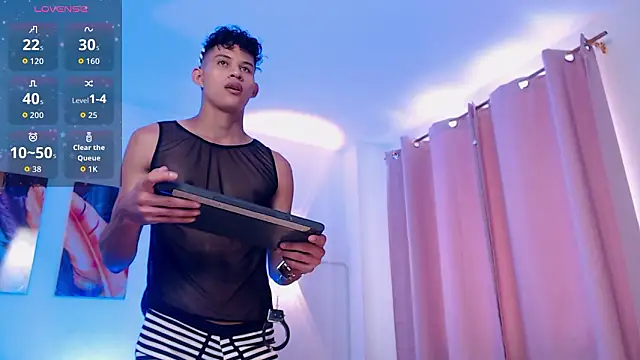 Snapshot of KamiSuarez chatting on 2, 3, 2026 KamiSuarez online show from 2, 3, 2026