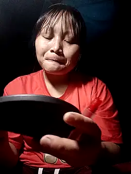 yoyo-mi online show from 2, 11, 2025