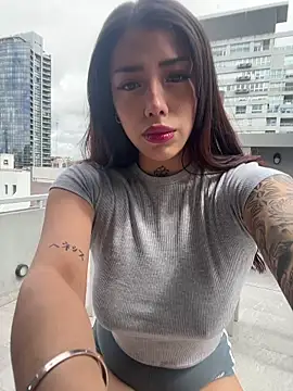 Snapshot of AshleyWinslow chatting on 7, 3, 2026 AshleyWinslow online show from 7, 3, 2026