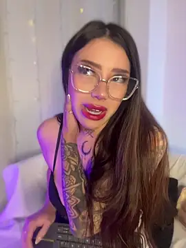 Snapshot of AshleyWinslow chatting on 12, 4, 2026 AshleyWinslow online show from 12, 4, 2026