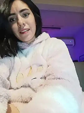 Snapshot of Sara-215 chatting on 14, 2, 2026 Sara-215 online show from 14, 2, 2026