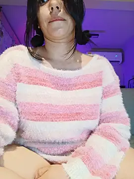 Snapshot of Sara-215 chatting on 28, 2, 2026 Sara-215 online show from 28, 2, 2026